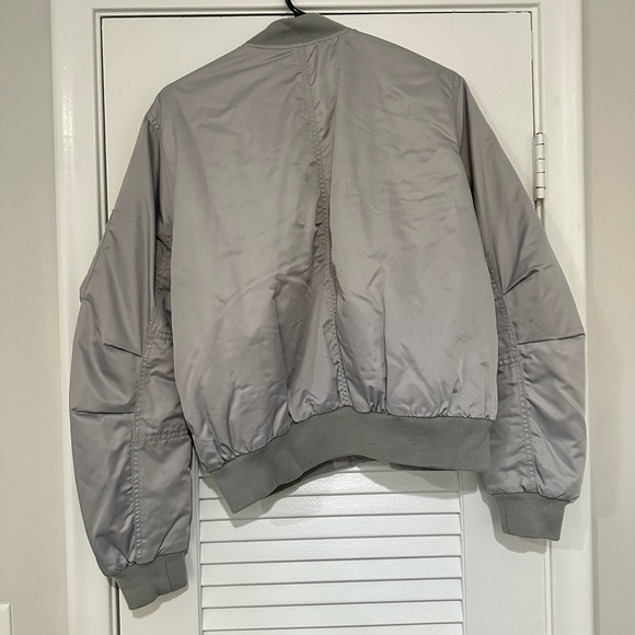 Gap Women's Bomber Jacket Size Medium. - Picture 2 of 5